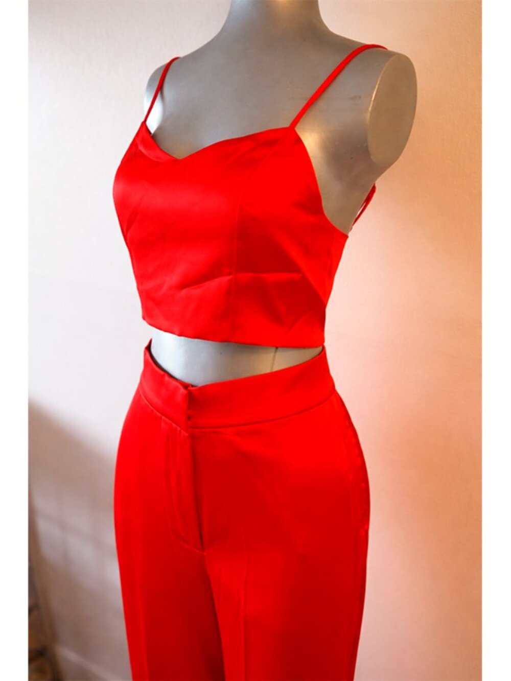 Red Satin 2 Piece Set Crop Top Wide Leg Pants Women S House of Harlow - Picture 6 of 7